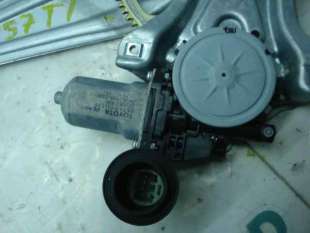 ELEVALUNAS TRASERO IZQUIERDO TOYOTA AURIS 2.0 D-4D (126 CV) DE 2006 - D.2857743 2