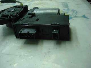 ELEVALUNAS DELANTERO IZQUIERDO PEUGEOT 307 2.0 HDi FAP (107 CV) DE 2002 - D.3006678 / 9221K0