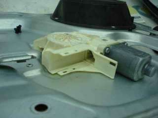ELEVALUNAS DELANTERO DERECHO FORD FOCUS BERLINA 2.0 (146 CV) DE 2004 - D.3007002 / 1738646
