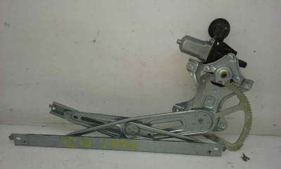 ELEVALUNAS DELANTERO DERECHO TOYOTA YARIS 1.3 16V (99 CV) DE 2012 - D.3031645