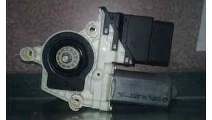 MOTOR ELEVALUNAS TRASERO DERECHO VOLKSWAGEN GOLF IV BERLINA 1.9 TDI (110 CV) DE 1998 - D.3058522 / 1J4959812C 2