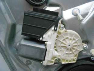 ELEVALUNAS DELANTERO DERECHO SEAT IBIZA 1.4 16V (75 CV) DE 2004 - D.3060701 / 6L4837462 2