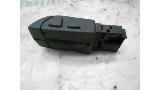 MANDO RADIO RENAULT LAGUNA II 1.9 dCi D (120 CV) DE 2005 - D.3076630 / 7701049643