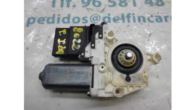 MOTOR ELEVALUNAS TRASERO IZQUIERDO VOLKSWAGEN GOLF V BERLINA 1.6 (102 CV) DE 2004 - D.3086474 / 1K0959702C