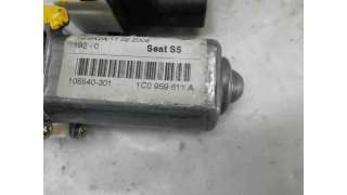 MOTOR ELEVALUNAS TRASERO IZQUIERDO SEAT LEON 1.9 TDI (110 CV) DE 1999 - D.3109080 / 1C0959811A