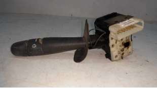 MANDO LIMPIA RENAULT CLIO II FASE II 1.2 (58 CV) DE 2007 - D.3123832 2