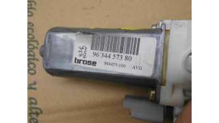 MOTOR ELEVALUNAS DELANTERO IZQUIERDO PEUGEOT 307 1.6 16V (109 CV) DE 2003 - D.3123944 / 9634457380