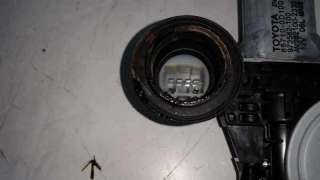 ELEVALUNAS DELANTERO DERECHO TOYOTA AURIS 1.3 16V (101 CV) DE 2007 - D.3130516