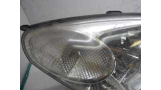 FARO DERECHO TOYOTA RAV 4 2.0 Turbodiesel (116 CV) DE 2005 - D.3133384 / 8110542270