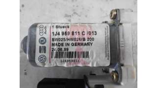 MOTOR ELEVALUNAS TRASERO IZQUIERDO VOLKSWAGEN GOLF IV BERLINA 1.9 TDI (110 CV) DE 1998 - D.3144533 / 1J4959811C3