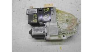 MOTOR ELEVALUNAS DELANTERO DERECHO CITROEN C4 BERLINA 1.6 16V (109 CV) DE 2007 - D.3180930 / 9681574880