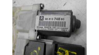 MOTOR ELEVALUNAS DELANTERO DERECHO CITROEN C4 BERLINA 1.6 16V (109 CV) DE 2007 - D.3180930 / 9681574880