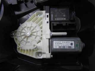 ELEVALUNAS DELANTERO IZQUIERDO SEAT LEON 1.9 TDI (105 CV) DE 2007 - D.3202240 / 1P0837461E
