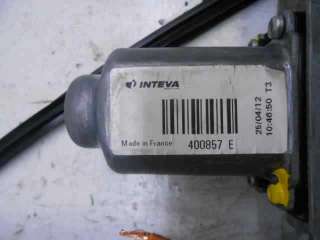 ELEVALUNAS DELANTERO DERECHO RENAULT CLIO III 1.4 16V (98 CV) DE 2005 - D.3220752 / 400857E