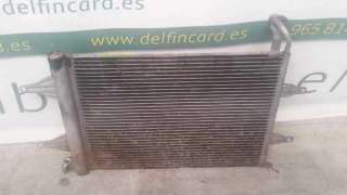 CONDENSADOR / RADIADOR AIRE ACONDICIONADO VOLKSWAGEN POLO 1.4 16V (75 CV) DE 2002 - D.3224325 / C8290 T8 01