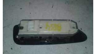 MANDO ELEVALUNAS DELANTERO IZQUIERDO  TOYOTA AURIS 1.6 16V (132 CV) DE 2011 - D.3250623 2