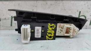 MANDO ELEVALUNAS DELANTERO IZQUIERDO  KIA CEED 1.6 CRDi (90 CV) DE 2011 - D.3280005 2