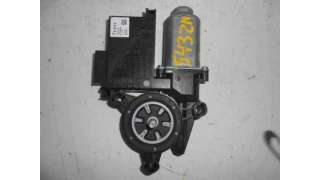 MOTOR ELEVALUNAS DELANTERO DERECHO VOLKSWAGEN POLO 1.4 16V (80 CV) DE 2005 - D.3302198 / 400886F