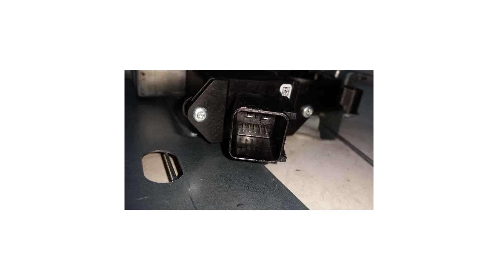 ELEVALUNAS TRASERO IZQUIERDO OPEL ASTRA J LIM. 1.7 16V CDTI (131 CV) DE 2013 - D.3321291 ELEVALUNAS TRASERO IZQUIERDO OPEL ASTRA J LIM. 1.7 16V CDTI (131 CV) DE 2013 - D.3321291