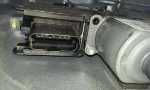 ELEVALUNAS DELANTERO IZQUIERDO HYUNDAI IX20 1.4 (90 CV) DE 2012 - D.3323717 / 824501P10YN 2