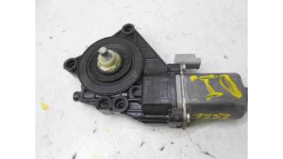 MOTOR ELEVALUNAS DELANTERO IZQUIERDO HYUNDAI I30 1.4 (109 CV) DE 2010 - D.3325465 / 824502R000FD