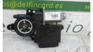 MOTOR ELEVALUNAS DELANTERO IZQUIERDO VOLKSWAGEN POLO 1.4 TDI (75 CV) DE 2004 - D.3403528 / 400645E