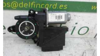 MOTOR ELEVALUNAS DELANTERO IZQUIERDO VOLKSWAGEN POLO 1.4 TDI (75 CV) DE 2004 - D.3403528 / 400645E