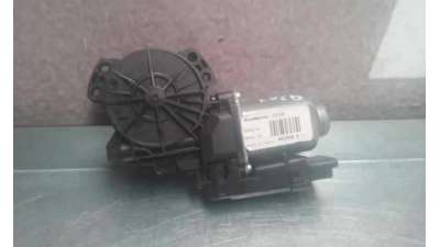 MOTOR ELEVALUNAS TRASERO IZQUIERDO KIA CEED 1.6 CRDi (90 CV) DE 2010 - D.3433389 / 402059D