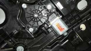 ELEVALUNAS TRASERO DERECHO HYUNDAI I30 1.4 (99 CV) DE 2014 - D.3447316 2