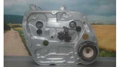 ELEVALUNAS DELANTERO IZQUIERDO KIA CARENS 2.0 CRDi (140 CV) DE 2006 - D.3491869 / 824701D220