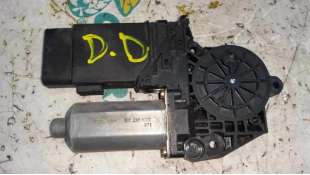 MOTOR ELEVALUNAS DELANTERO DERECHO VOLKSWAGEN GOLF IV BERLINA 1.9 TDI (116 CV) DE 2000 - D.3494799