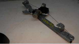 ELEVALUNAS DELANTERO DERECHO DACIA DUSTER 1.5 dCi D FAP (90 CV) DE 2013 - D.3525326 / 8200733828