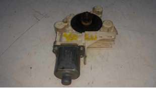 MOTOR ELEVALUNAS DELANTERO DERECHO FORD FOCUS LIM. 1.8 TDCi Turbodiesel (116 CV) DE 2006 - D.3548903 2