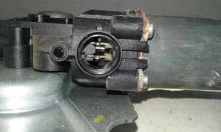 ELEVALUNAS DELANTERO DERECHO RENAULT CLIO III 1.4 16V (98 CV) DE 2006 - D.3550103 2