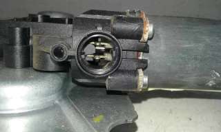 ELEVALUNAS DELANTERO DERECHO RENAULT CLIO III 1.4 16V (98 CV) DE 2006 - D.3550103