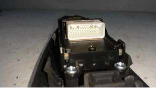 MANDO ELEVALUNAS DELANTERO IZQUIERDO  TOYOTA COROLLA 1.6 16V (110 CV) DE 2005 - D.3585521 2