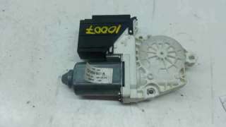 MOTOR ELEVALUNAS DELANTERO DERECHO SEAT IBIZA 1.2 (64 CV) DE 2005 - D.3685385 / 6Q2959801A