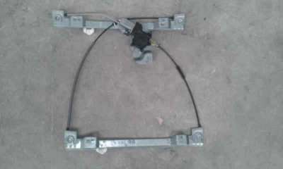 ELEVALUNAS DELANTERO DERECHO RENAULT KANGOO 1.5 dCi D (68 CV) DE 2014 - D.3707998 / 807208423R
