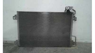 CONDENSADOR / RADIADOR AIRE ACONDICIONADO RENAULT SCENIC 2.0 16V (139 CV) DE 2000 - D.3712845 / 7700434383