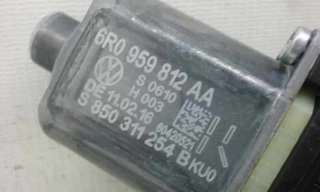 ELEVALUNAS TRASERO DERECHO VOLKSWAGEN POLO 1.0 (60 CV) DE 2016 - D.3716503 / 6R0959812AA