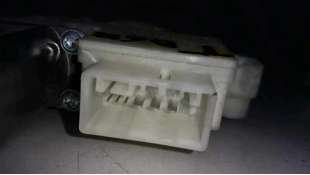 MOTOR ELEVALUNAS TRASERO DERECHO SKODA RAPID 1.2 TSI (110 CV) DE 2016 - D.3717406 2