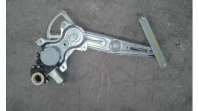 ELEVALUNAS DELANTERO IZQUIERDO TOYOTA YARIS 1.0 (69 CV) DE 2009 - D.3770804 / 698200D041