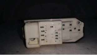 MANDO ELEVALUNAS DELANTERO IZQUIERDO  TOYOTA YARIS 1.0 (69 CV) DE 2009 - D.3770918 2