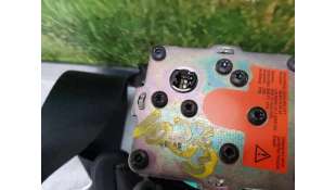 PRETENSOR AIRBAG DERECHO TOYOTA YARIS 1.4 Turbodiesel (90 CV) DE 2009 - D.3771144 / 732100D200 2