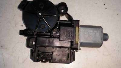 MOTOR ELEVALUNAS TRASERO DERECHO VOLKSWAGEN POLO 1.2 TSI (90 CV) DE 2012 - D.3772864 / S850311054C