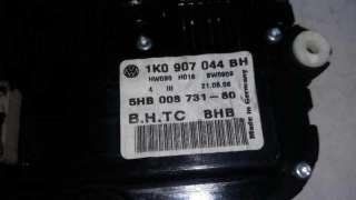 MANDO CLIMATIZADOR VOLKSWAGEN TOURAN 1.9 TDI (105 CV) DE 2006 - D.3777783 / 5HB00873180