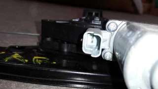 ELEVALUNAS DELANTERO DERECHO NISSAN PULSAR 1.2 16V (116 CV) DE 2015 - D.3837161 / 807003ZL0B