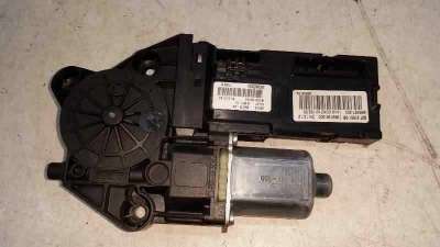 MOTOR ELEVALUNAS DELANTERO IZQUIERDO RENAULT MEGANE III BERLINA 5 P 1.2 16V (116 CV) DE 2012 - D.3854024 / 966367200