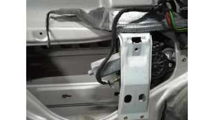 ELEVALUNAS TRASERO IZQUIERDO MERCEDES CLASE C  BERLINA 2.2 CDI (143 CV) DE 2002 - D.3859895