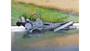 ELEVALUNAS DELANTERO DERECHO TOYOTA YARIS 1.4 Turbodiesel (90 CV) DE 2008 - D.3873571